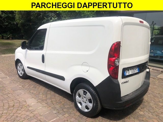 OPEL Combo 1.6 Diesel 105CV Immagine 3