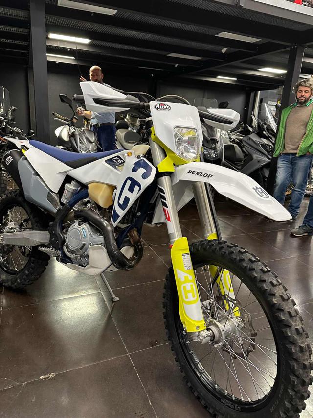 HUSQVARNA FE 450 modello 2021 Immagine 3