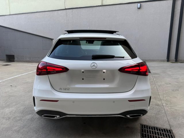 MERCEDES-BENZ A 180 Automatic AMG Line con Tetto Panorama Immagine 3