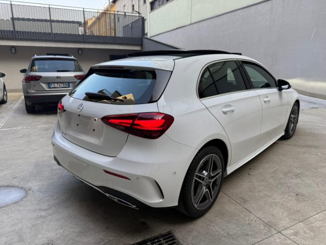 MERCEDES-BENZ A 180 Automatic AMG Line con Tetto Panorama Immagine 4