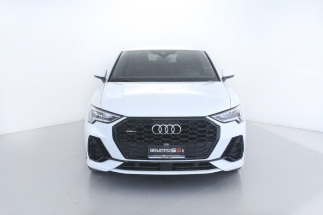 AUDI Q3 Sportback 40 TDI quattro S tronic S line edition Immagine 2