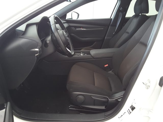 MAZDA 3 2.0L Skyactiv-G 122cv M-Hybrid Executive Immagine 4