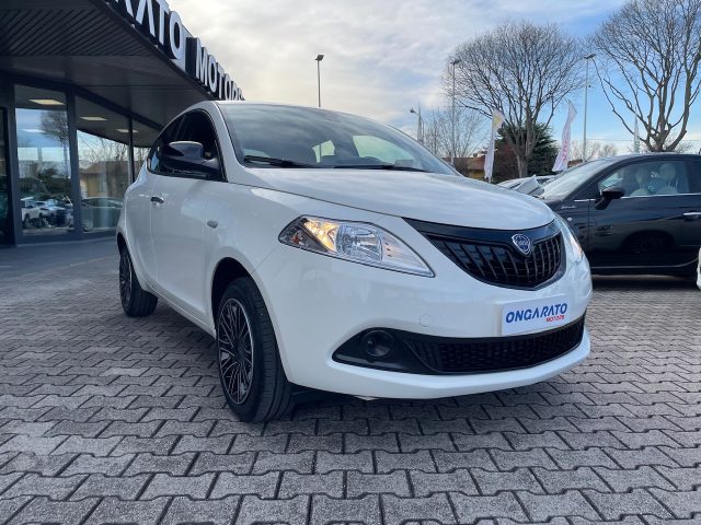 LANCIA Ypsilon 1.0 FireFly 5 porte S&S Hybrid Oro #Clima.Auto Immagine 2