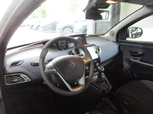 LANCIA Ypsilon 1.0 Hybrid Platino - Carplay/Camera Immagine 4