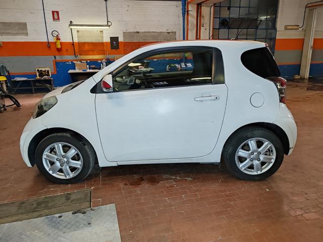 TOYOTA iQ 1.0 Multidrive Immagine 3