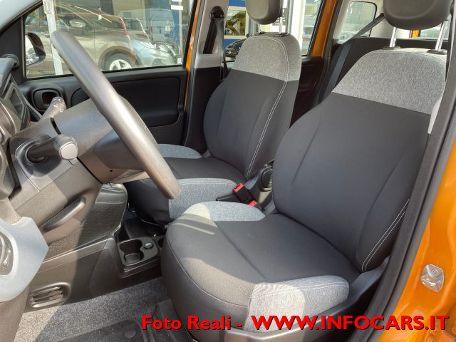 FIAT Panda 1.0 FireFly S&S Hybrid NEOPATENTATI Immagine 4