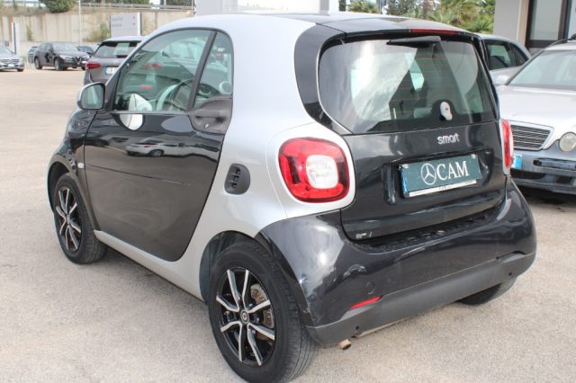 SMART ForTwo 70 1.0 twinamic Passion Immagine 2