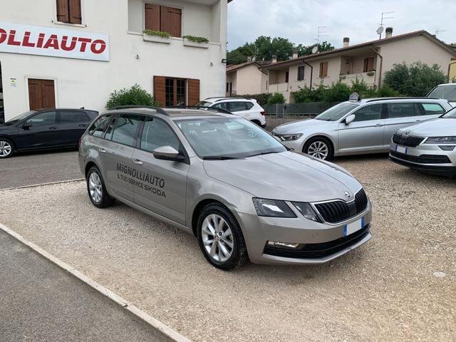 SKODA Octavia 2.0 TDI CR DSG Wagon Executive Immagine 1