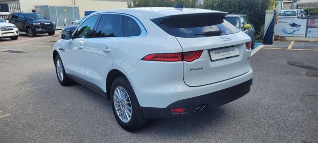 JAGUAR F-Pace 2.0 D 180 CV AWD aut. Immagine 3