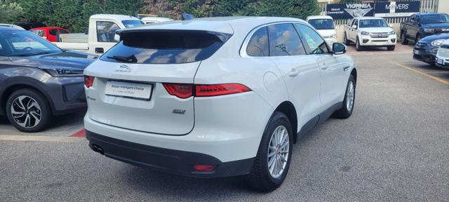 JAGUAR F-Pace 2.0 D 180 CV AWD aut. Immagine 2