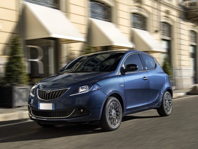 LANCIA Ypsilon 1.0 FireFly 5 porte S&S Hybrid Silver Plus Immagine 0