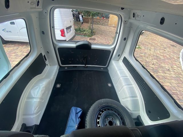 VOLKSWAGEN CADDY 2.0 ECOFUEL 5P. COMFORTLINE MAXI - foto 37