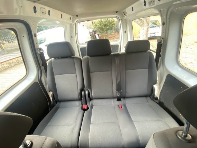 VOLKSWAGEN CADDY 2.0 ECOFUEL 5P. COMFORTLINE MAXI - foto 31