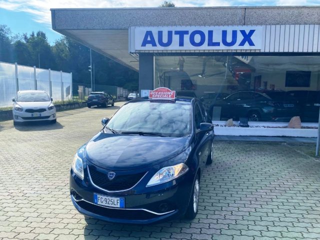 LANCIA Ypsilon 1.2 69 CV 5 porte Silver Immagine 2