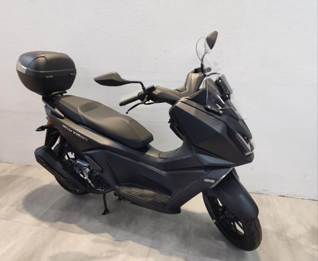 KYMCO Skytown 125 2024 Immagine 0