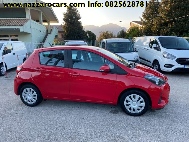 TOYOTA Yaris 1.0 72 CV 5 porte Cool Immagine 2