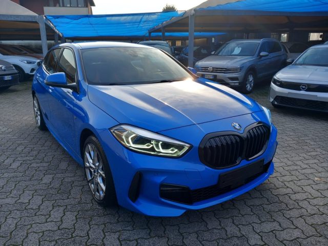 BMW 118 i 5P 136CV Steptronic M Sport Colorvision Immagine 3