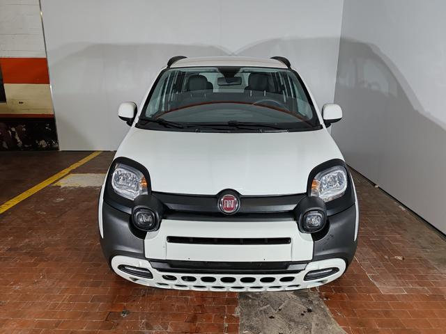 FIAT Panda Cross 1.0 Hybrid 70cv Cross+Clima Auto 36 Rate da 177,95 Immagine 1