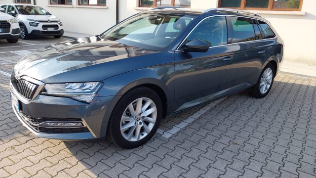 SKODA Superb 1.4 TSI Plug-In Hybrid DSG Wagon Executive Immagine 0