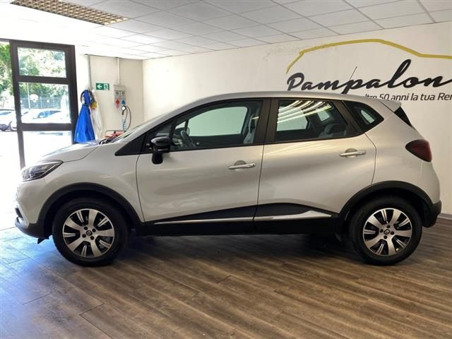 RENAULT Captur 1.5 dci Zen 90cv Immagine 2