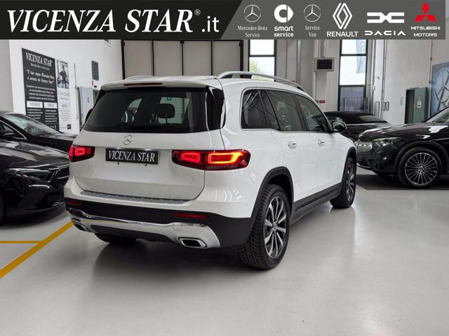 MERCEDES-BENZ GLB 200 d SPORT Immagine 2