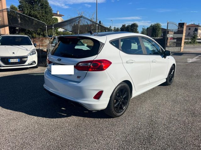 FORD Fiesta 1.5 TDCi 5 porte ST-Line AUTO PER NEOPATENTATI Immagine 3