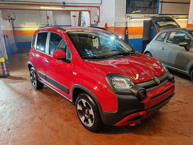 FIAT Panda Cross 1.0 Hybrid 70cv 36 rate Rate da 177,95 Euro Immagine 2