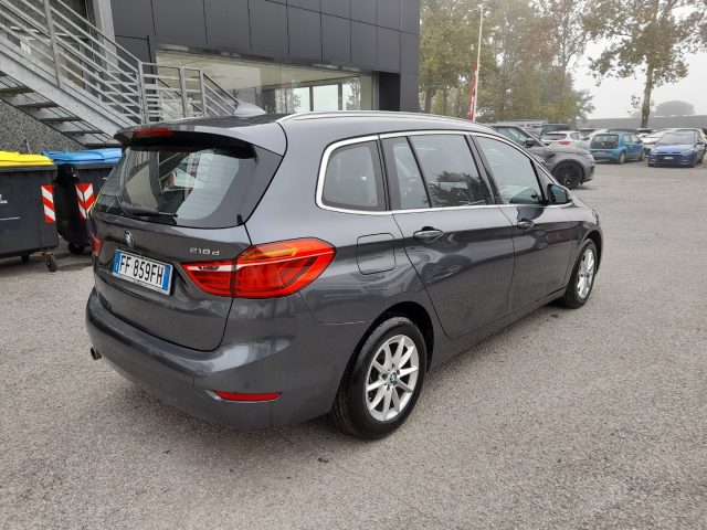 BMW 218 d Active Tourer 7 POSTI Immagine 2