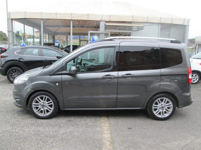 FORD Tourneo Courier 1.5 TDCI 75 CV Plus Immagine 4