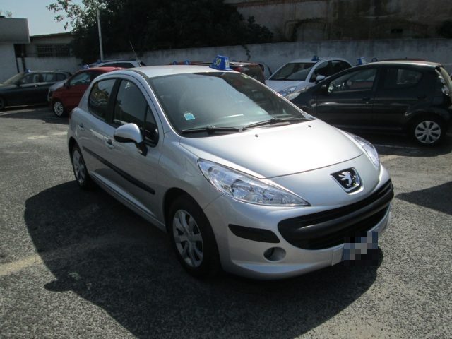 PEUGEOT 207 1.4 HDi 70CV 5p. Immagine 2