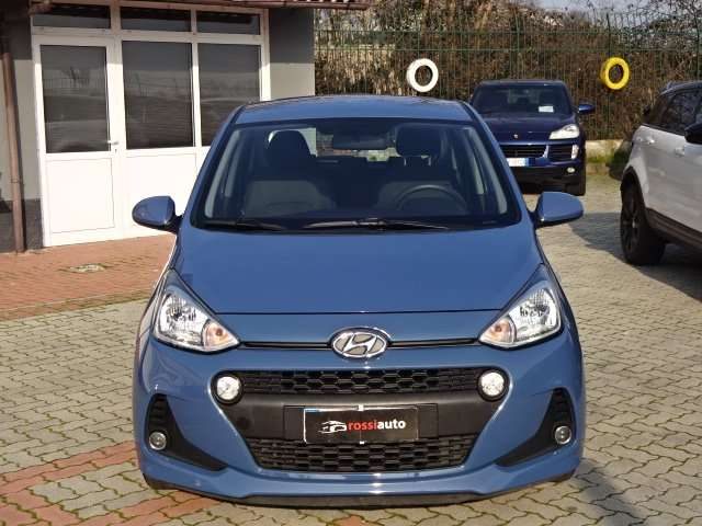 HYUNDAI i10 1.0 Classic econext Gpl ADATTA X NEOPATENTATI Immagine 1