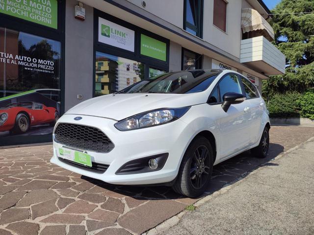 FORD Fiesta black and white Immagine 0