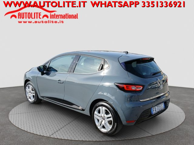 RENAULT Clio dCi 8V 75 CV 5 porte Moschino Zen Immagine 3