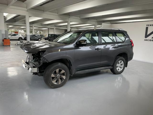 TOYOTA Land Cruiser 2.8 D4-D 204CV 5 PORTE EXECUTIVE CAMBIO MANUALE Immagine 3