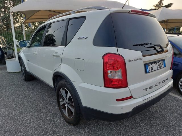 SSANGYONG REXTON W 2.2 Diesel 4WD M/T Plus 7 POSTI EURO 6 Immagine 4