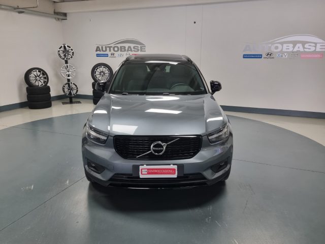 VOLVO XC40 D4 AWD Geartronic R-design Immagine 1