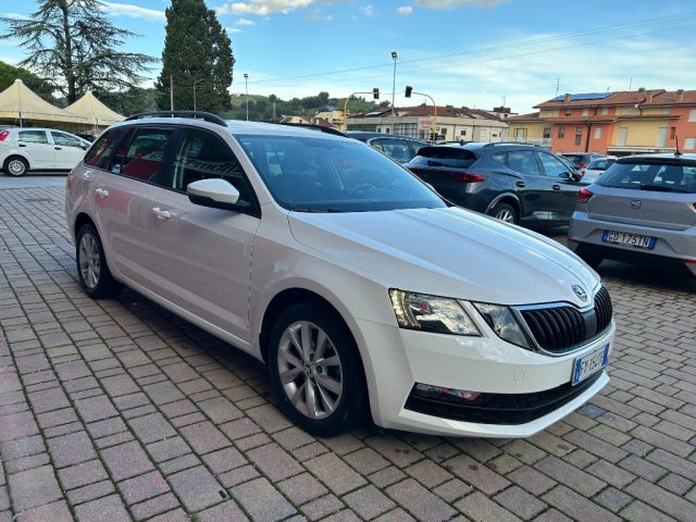 SKODA Octavia 1.5 DSG Wagon Ambition G-Tec Immagine 1