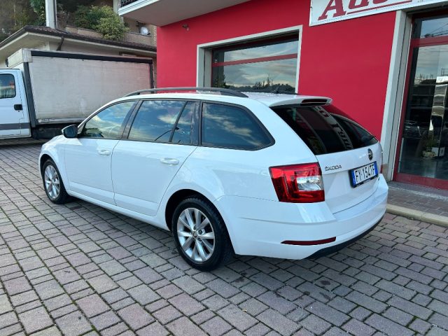 SKODA Octavia 1.5 DSG Wagon Ambition G-Tec Immagine 3