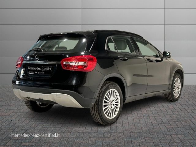 MERCEDES-BENZ GLA 180 Business Navi Immagine 1