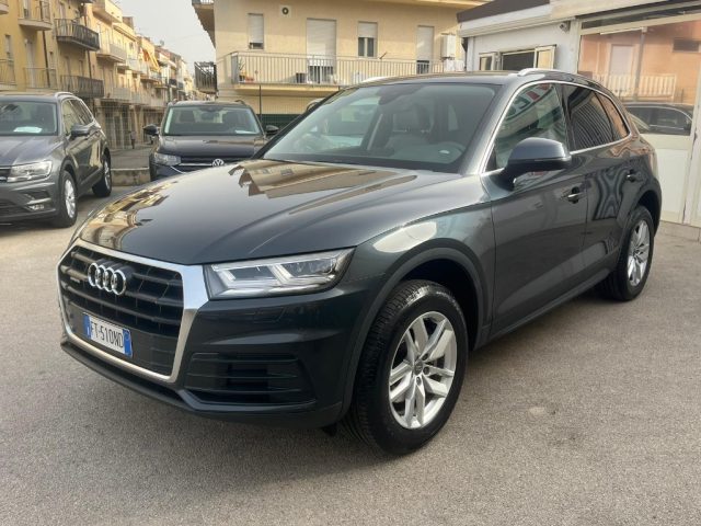 AUDI Q5 2.0 TDI quattro S tronic Immagine 2