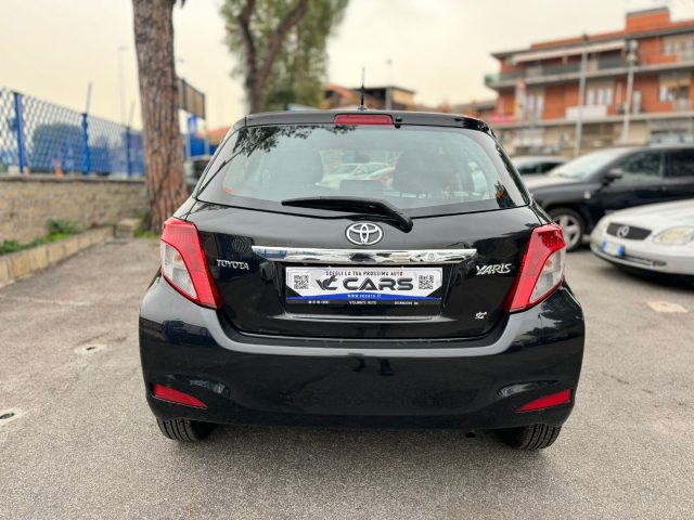 TOYOTA Yaris 1.0 5 porte Active *NEOPATENTATI* Immagine 4