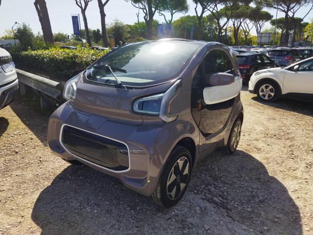 XEV YOYO ELETTRICA 10cv (8 kW) TETTO PANORAMICO BLUETOOTH Immagine 1