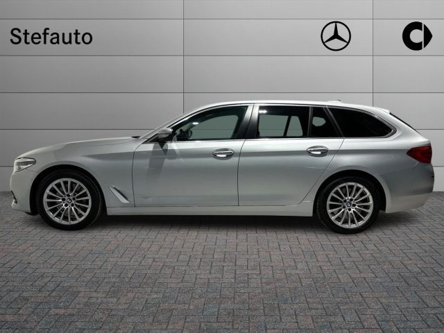 BMW 530 d xDrive 249CV Touring Business Immagine 2