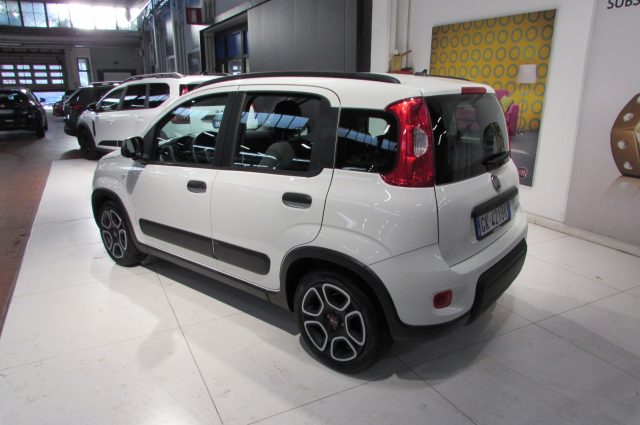 FIAT Panda 1.0 FireFly 70cv Hybrid City Life Immagine 2