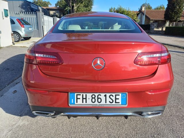 MERCEDES-BENZ E 220 d Auto Premium Plus Impeccabile cronotagliandi Immagine 4