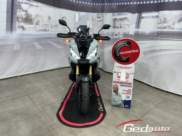 HONDA X-ADV 750 ABS Immagine 0