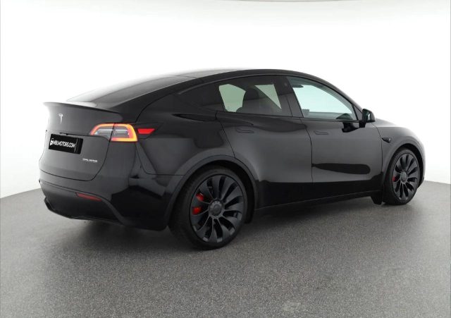 TESLA Model Y PERFORMANCE AWD Immagine 3