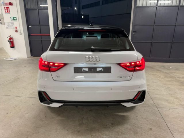 AUDI A1 SPB 30 TFSI S line edition con Retrocamera Immagine 3