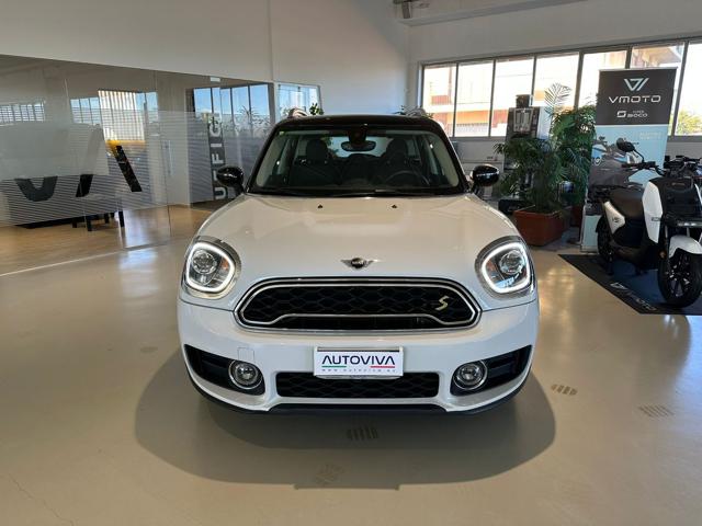 MINI Countryman 1.5 Cooper SE Hype Countryman ALL4 Automatica Immagine 2