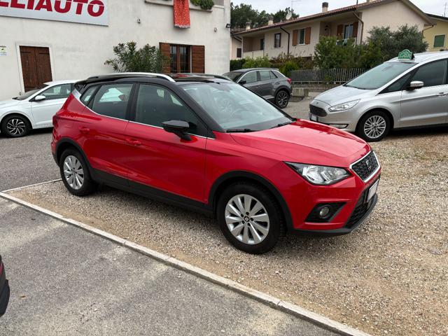 SEAT Arona 1.0 TGI XCELLENCE NEOPATENTATI Immagine 1